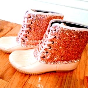 Women's pink glitter rain/snow boots size 6.5 NWT